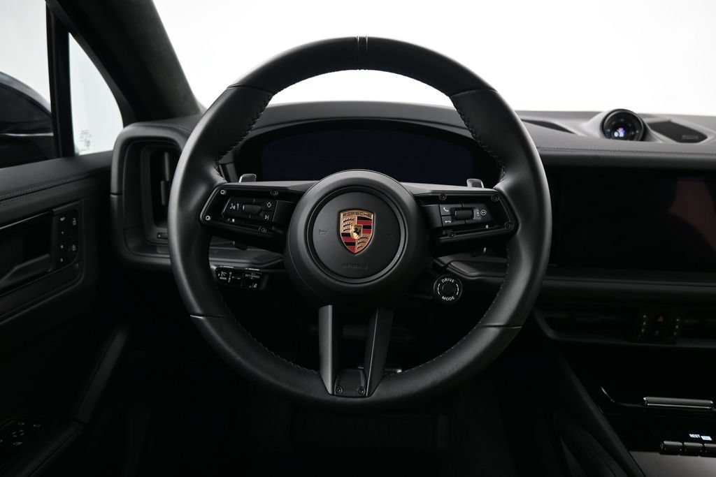 Certified 2026 Porsche Cayenne GTS AWD/4WD image 13