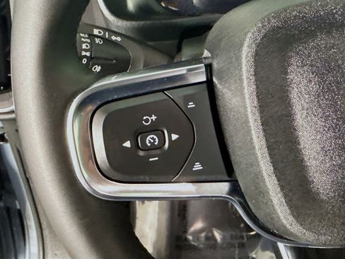 Used 2023 Volvo XC40 Recharge Ultimate w/ Protection Package Premier image 14