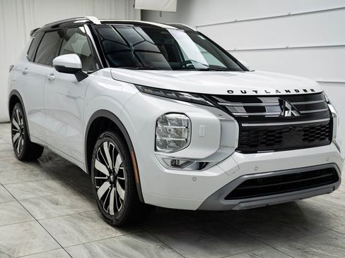 New 2026 Mitsubishi Outlander SEL image 4