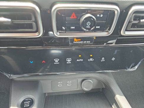 New 2026 Nissan Sentra SV FWD image 4