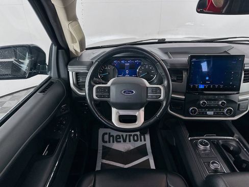 Used 2023 Ford Expedition XLT AWD/4WD image 23