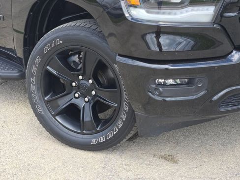 Used 2023 RAM 1500 Big Horn AWD/4WD image 3