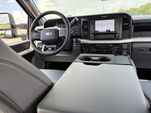 New 2026 Ford F250 XL w/ 360-Degree Camera Package AWD/4WD image 25