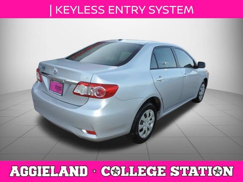 Used 2011 Toyota Corolla LE FWD image 4