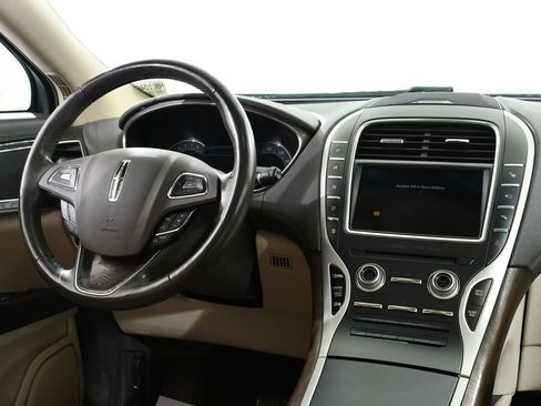 Used 2017 Lincoln MKX Reserve w/ Driver Assistance Package image 8