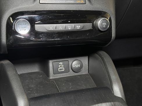 Used 2025 Ford Escape ST-Line w/ Tech Pack #1 AWD/4WD image 38