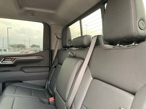 Used 2025 Chevrolet Silverado 1500 LT Trail Boss w/ Convenience Package II image 10