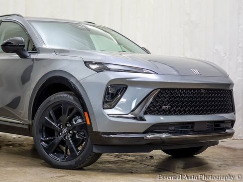 New 2025 Buick Envision Sport Touring image 2