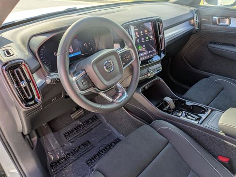 New 2026 Volvo XC40 B5 Ultra w/ Protection Package Premier image 8