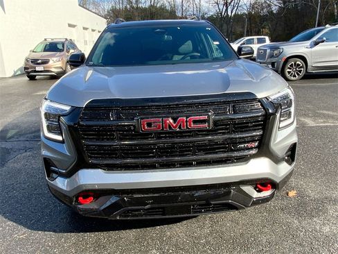 New 2026 GMC Terrain AT4 w/ LPO, Floor Liner Package image 40