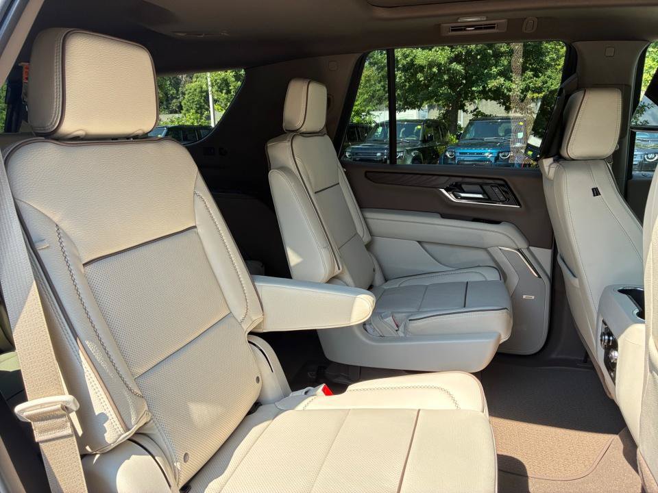 New 2026 GMC Yukon Denali w/ Denali Reserve Package AWD/4WD image 28