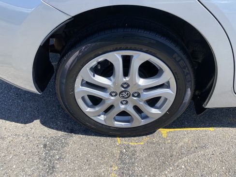 Used 2018 Toyota Yaris iA FWD image 6