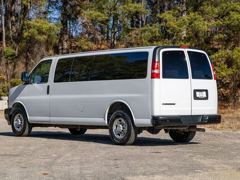 Used 2020 Chevrolet Express 3500 LS image 7