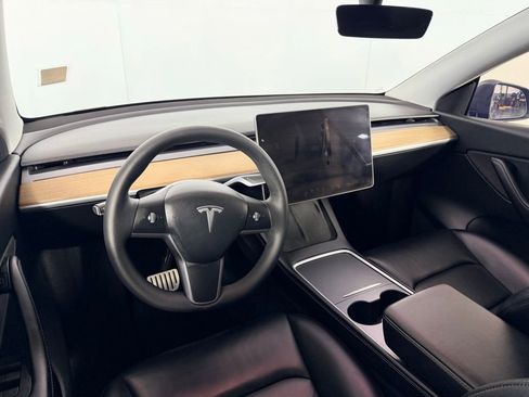 Used 2022 Tesla Model Y Performance image 15