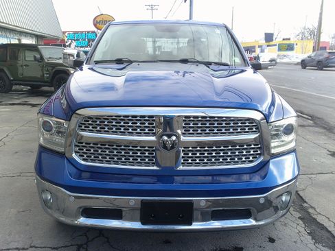 Used 2017 RAM 1500 Laramie w/ Convenience Group image 9