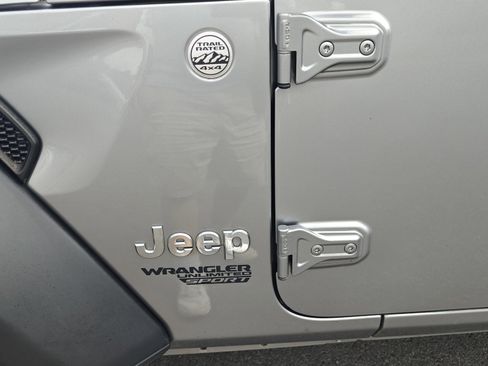 Used 2019 Jeep Wrangler Unlimited Sport S image 14