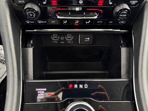 Used 2023 Jeep Grand Cherokee L Limited image 29