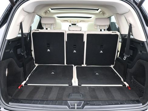 Used 2020 Mercedes-Benz GLB 250 4MATIC w/ Premium Package image 23