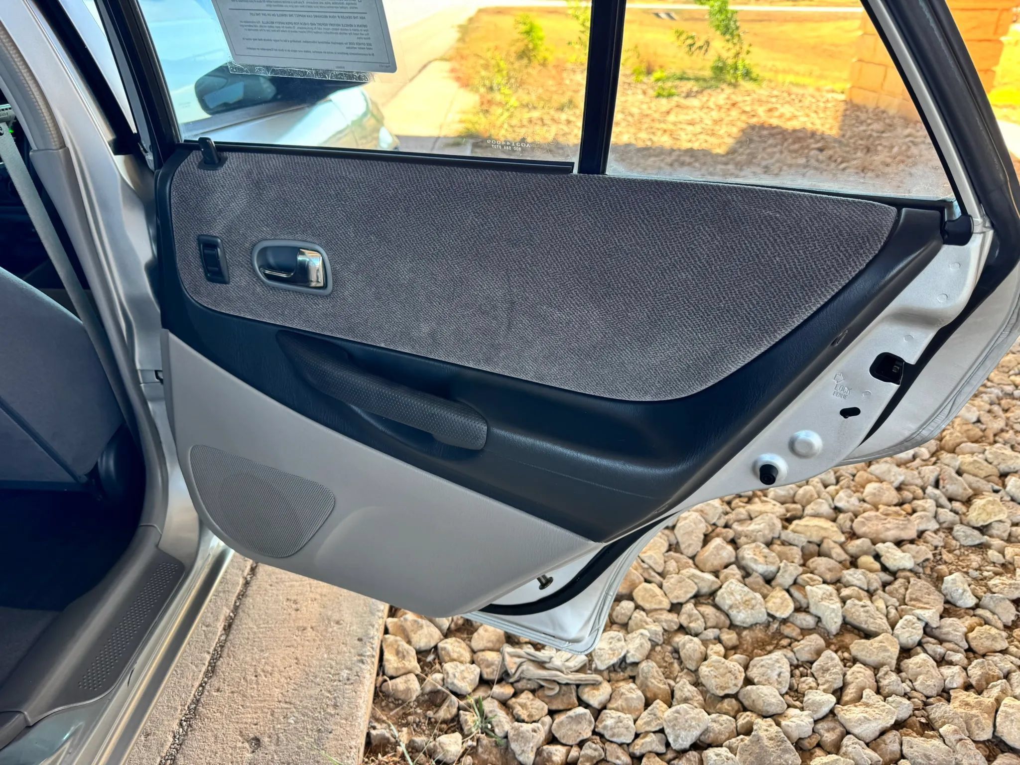 Used 2003 MAZDA Protege FWD image 20