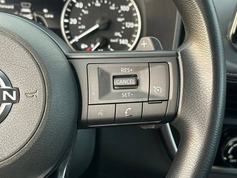 Used 2023 Nissan Rogue S AWD/4WD image 39