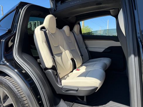 Used 2024 Tesla Model X image 16