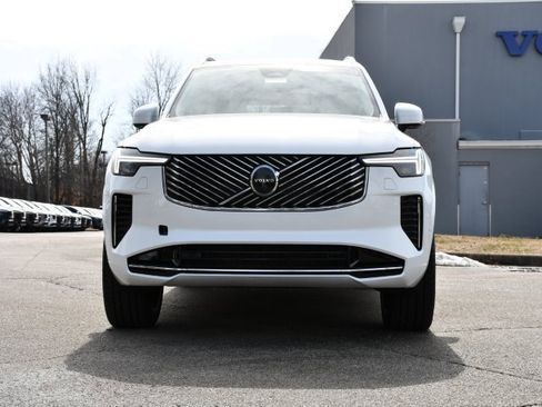 Certified 2025 Volvo XC90 B6 Plus image 2