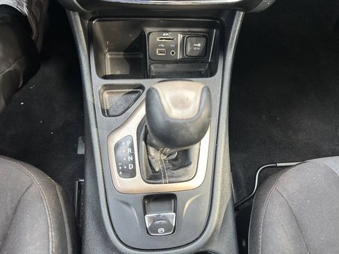 Used 2016 Jeep Cherokee Latitude w/ Comfort/Convenience Group FWD image 15