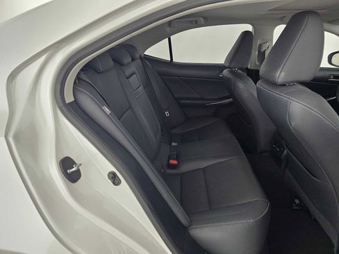 Used 2019 Lexus IS 300 image 12