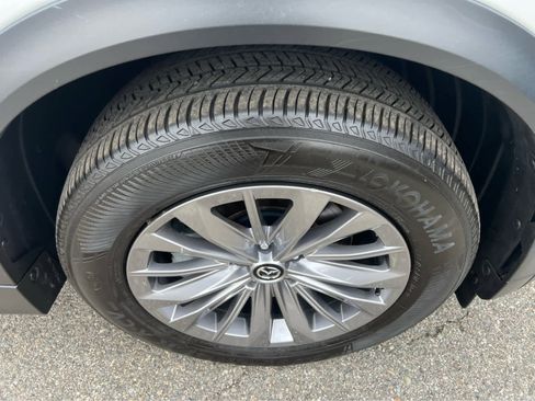 Used 2025 MAZDA CX-90 3.3 Turbo w/ Preferred Package image 16