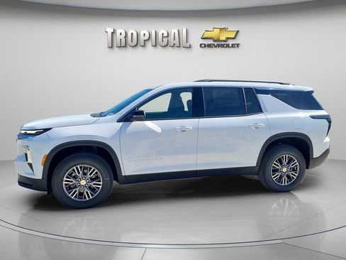 New 2026 Chevrolet Traverse LT FWD image 2