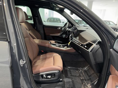 New 2026 BMW X5 M60i image 9