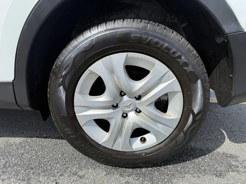 Used 2014 Toyota RAV4 Limited FWD image 9