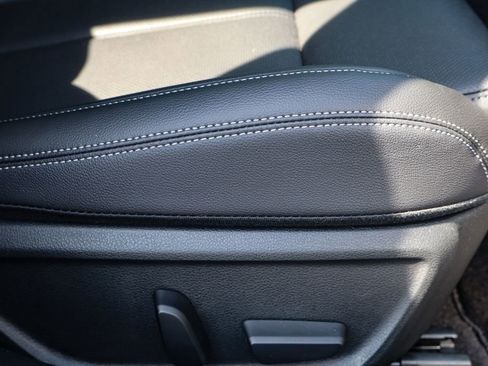 Used 2026 Genesis G70 2.5T image 16