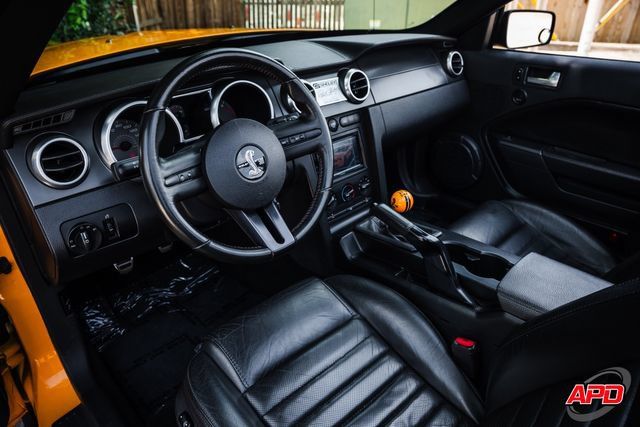 Used 2009 Ford Mustang Shelby GT500 RWD image 2