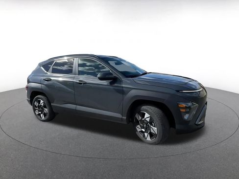 Used 2025 Hyundai Kona SEL image 2