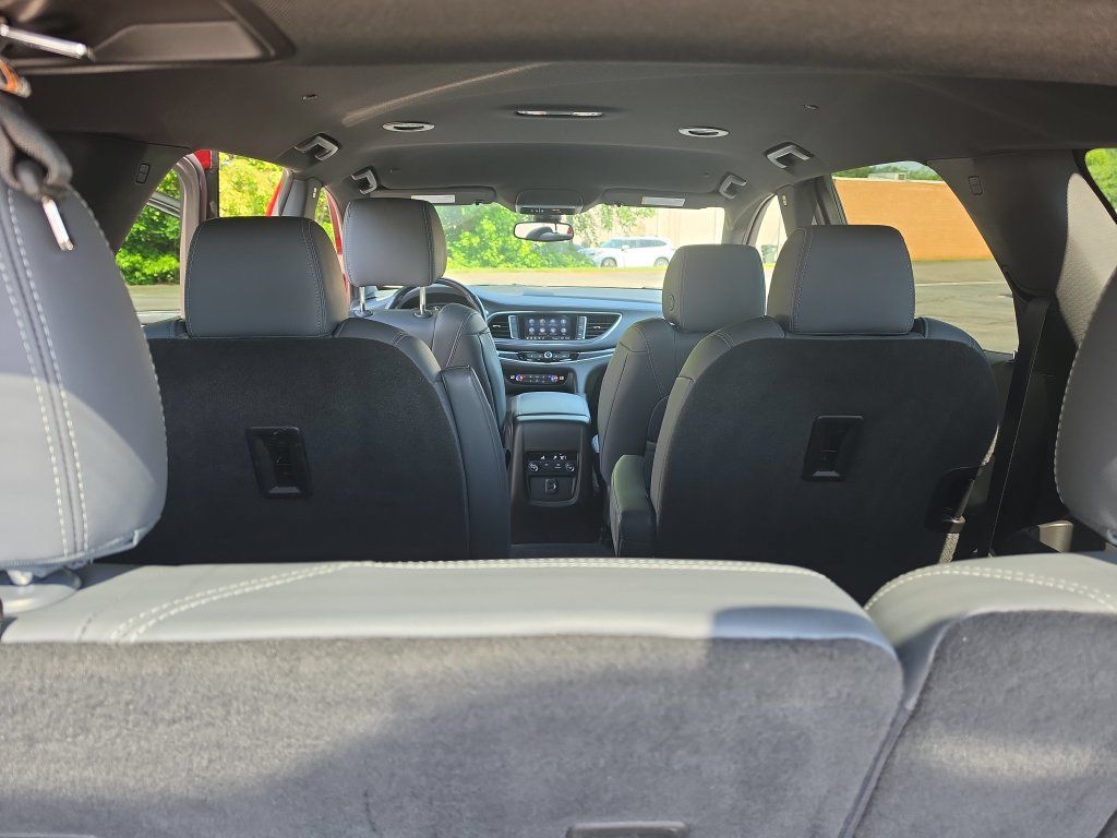 Certified 2023 Buick Enclave Essence FWD image 21