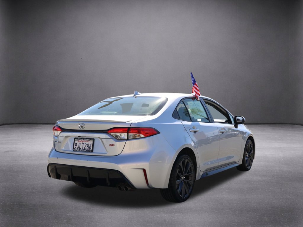 Used 2024 Toyota Corolla SE w/ SE Premium Package FWD image 4
