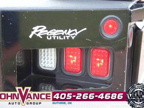 Used 2005 GMC TopKick C4500 2WD Crew Cab image 11