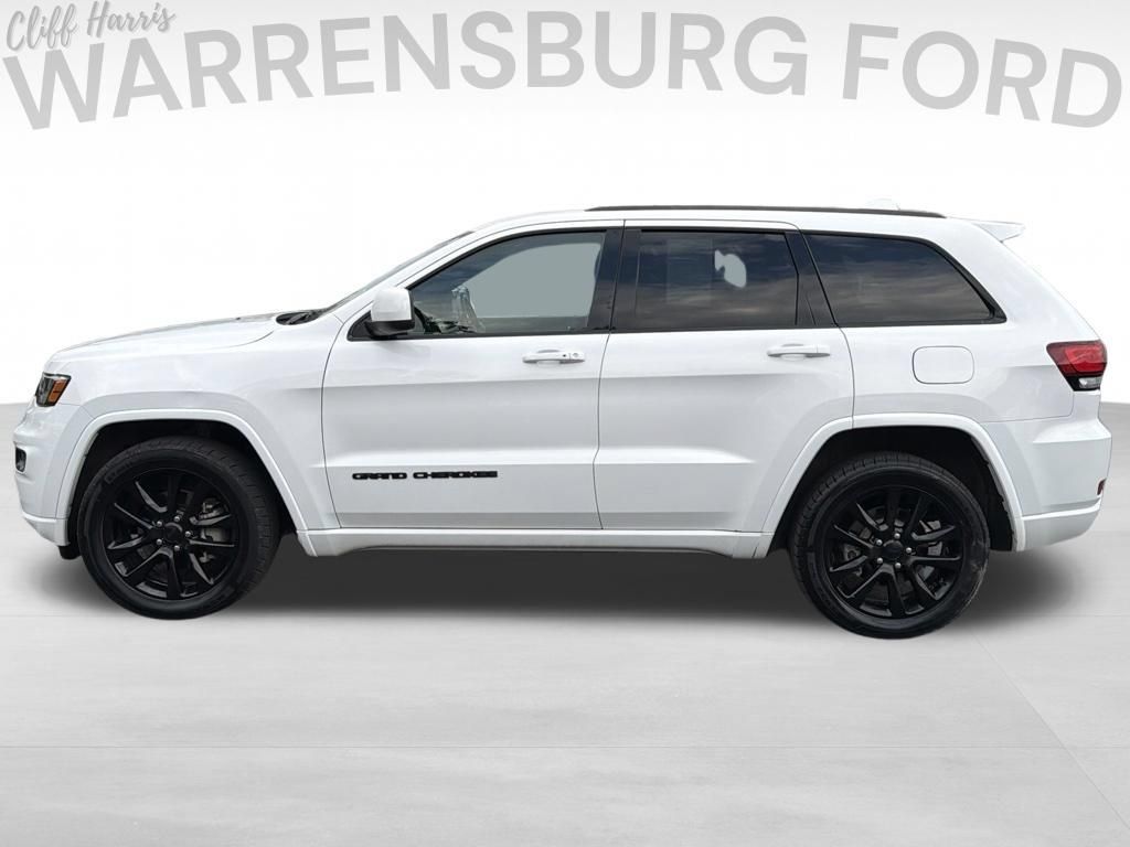 Used 2020 Jeep Grand Cherokee Altitude AWD/4WD image 4