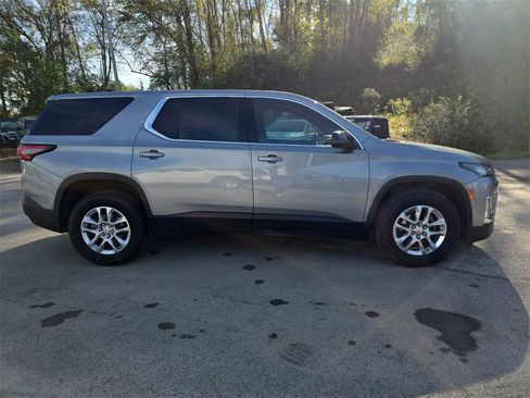 Used 2024 Chevrolet Traverse LS w/ LPO, Floor Liner Package image 3