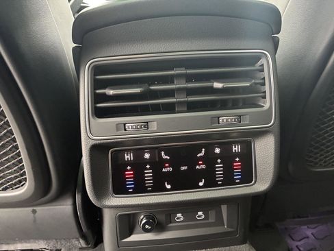 Used 2024 Audi SQ8 Premium Plus w/ 23" Wheel Package image 36