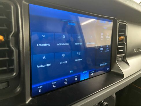 Used 2021 Ford Bronco Badlands image 27