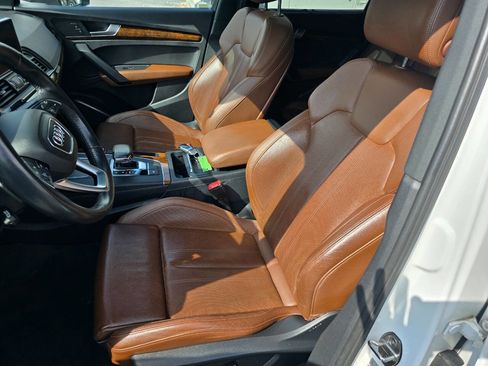 Used 2018 Audi Q5 2.0T Premium Plus w/ Premium Plus Package image 11