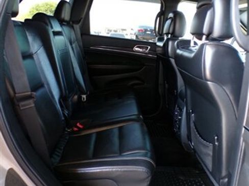 Used 2017 Jeep Grand Cherokee Limited AWD/4WD image 25