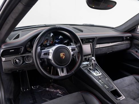 Used 2014 Porsche 911 GT3 w/ Carbon Interior Package RWD image 11