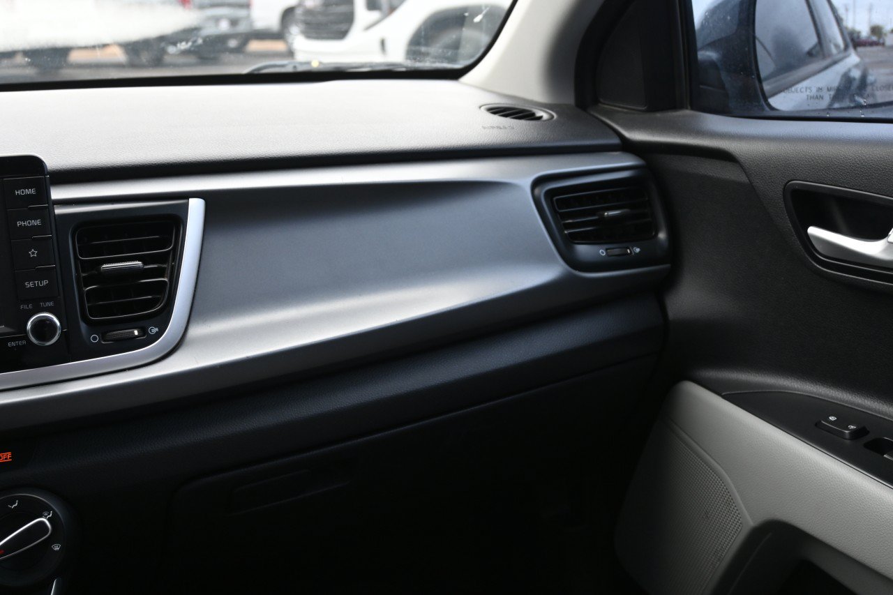 Used 2019 Kia Rio S FWD image 8