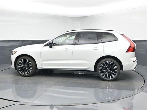 New 2026 Volvo XC60 B5 Ultra w/ Protection Package Premier image 5