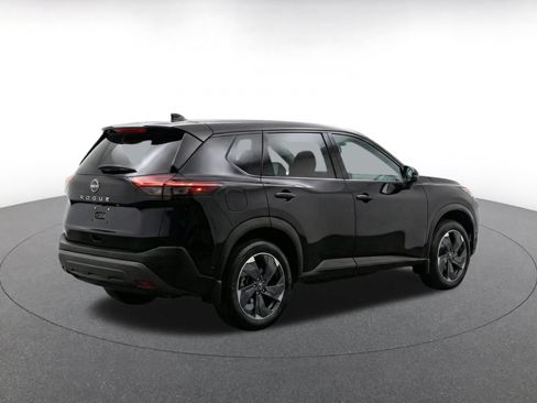 Used 2025 Nissan Rogue SV FWD image 10