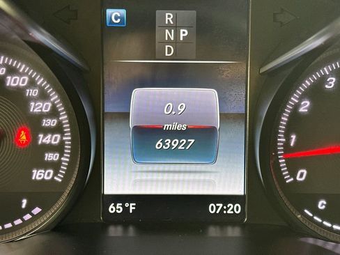 Certified 2019 Mercedes-Benz GLC 300 4MATIC image 32