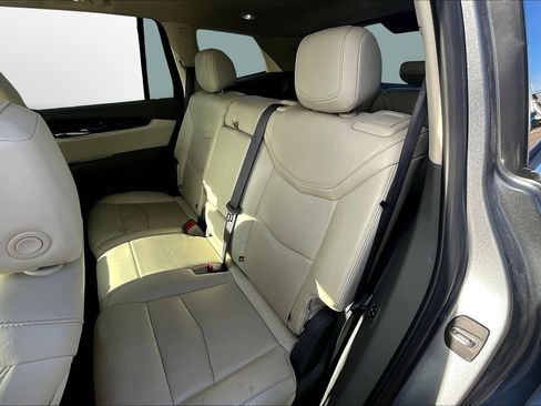 Used 2020 Cadillac XT6 Premium Luxury image 18